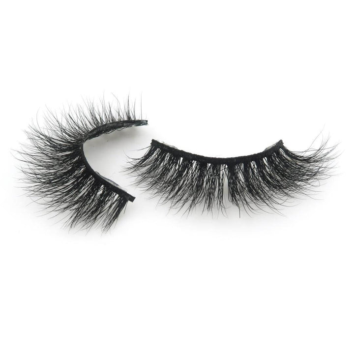 5D Mega Volume False Lashes: Featherlight & Stunningly Dramatic BWOW011