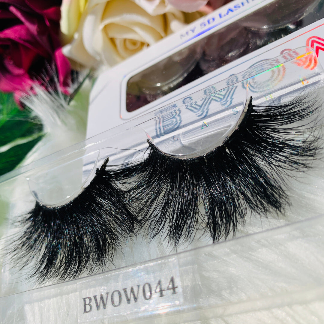 Enhancing 5D Mega Volume Lashes BWOW044