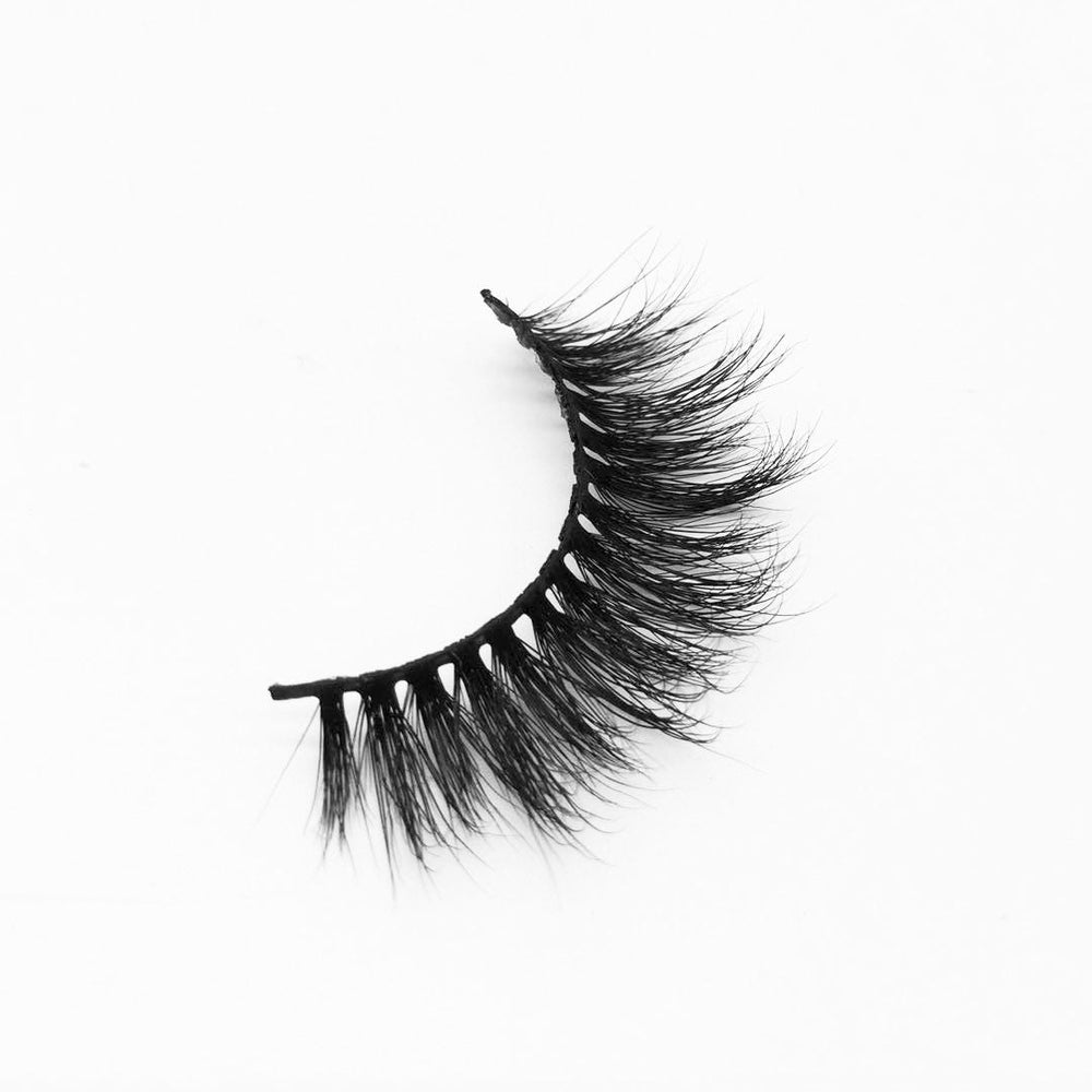 Premium Super Curl Strip Lash Falsies: Effortless Curl Perfection BWOW086