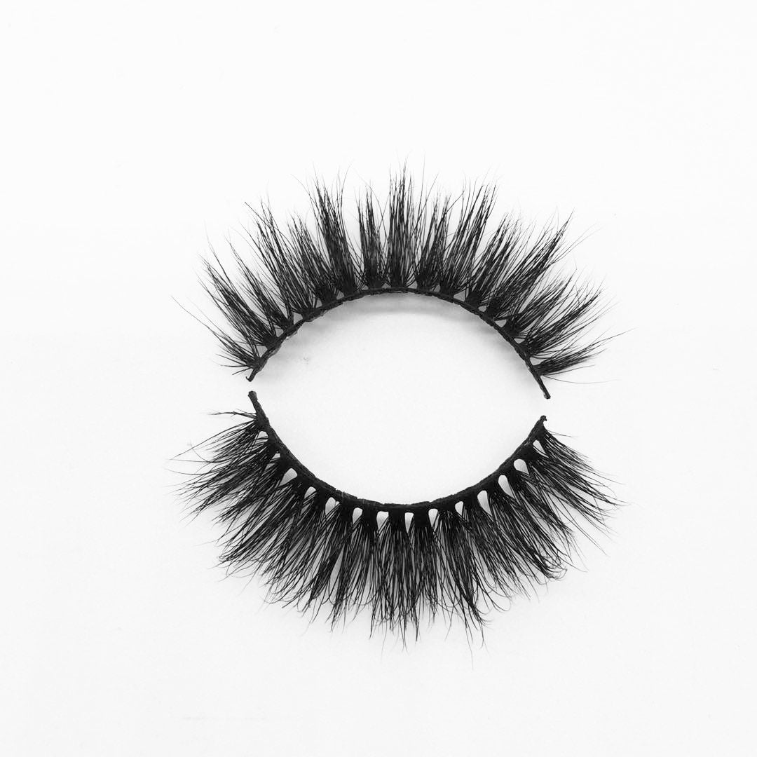 Premium Super Curl Strip Lash Falsies: Effortless Curl Perfection BWOW086